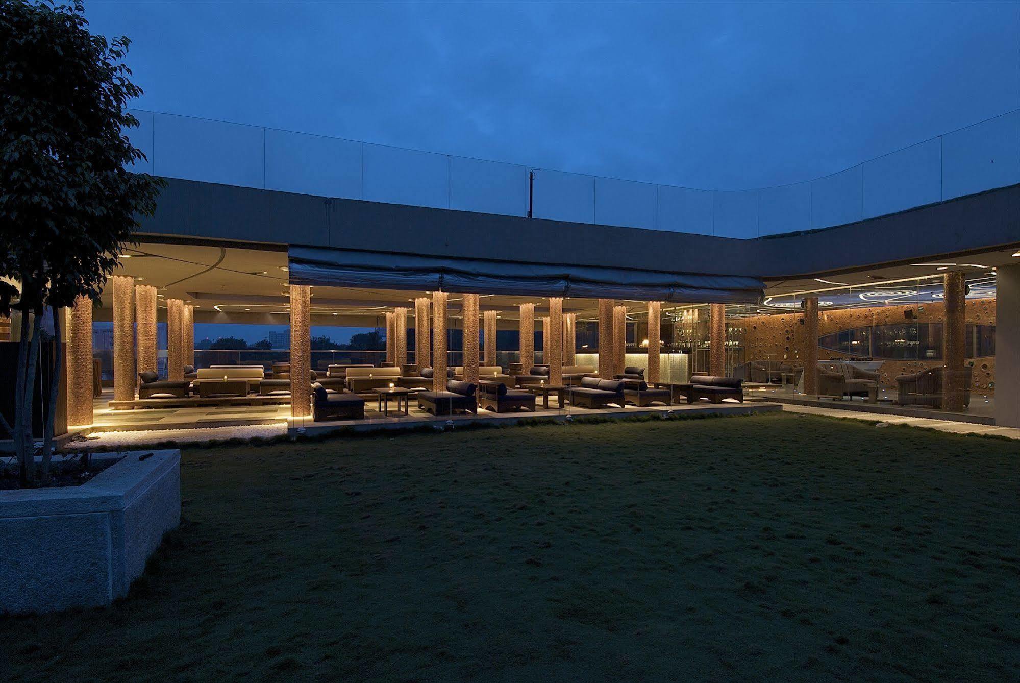 Vivanta Bengaluru, Whitefield Bangalore Exterior foto